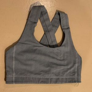 Lululemon Envital sports bra - Black and white chevron